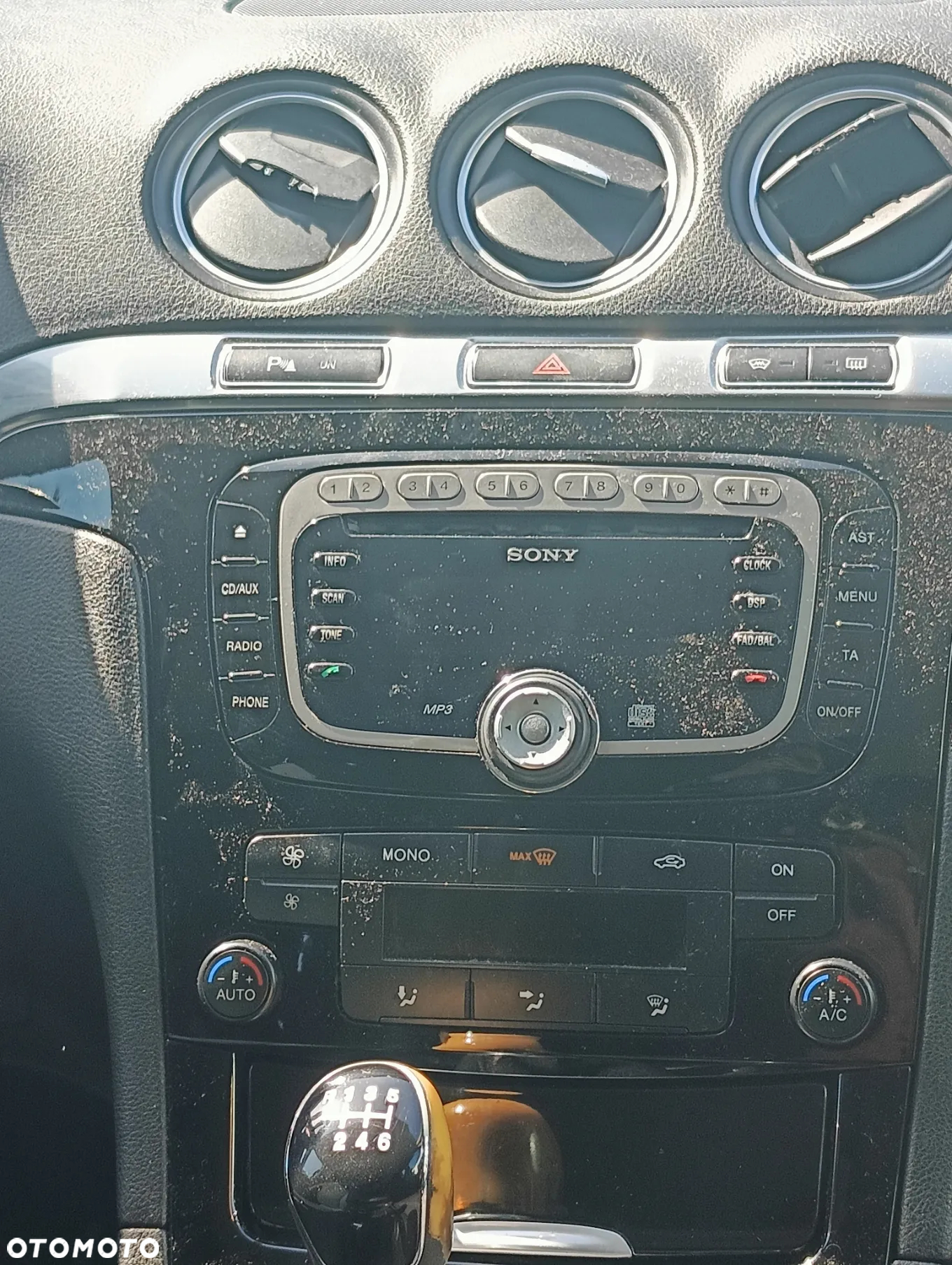Ford S-Max - 10