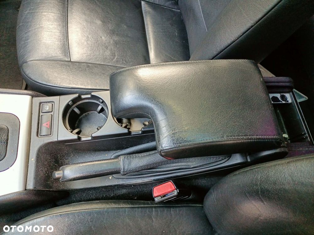 Podłokietnik cupholder uchwyt na kubki BMW E46 czarna skóra - 1