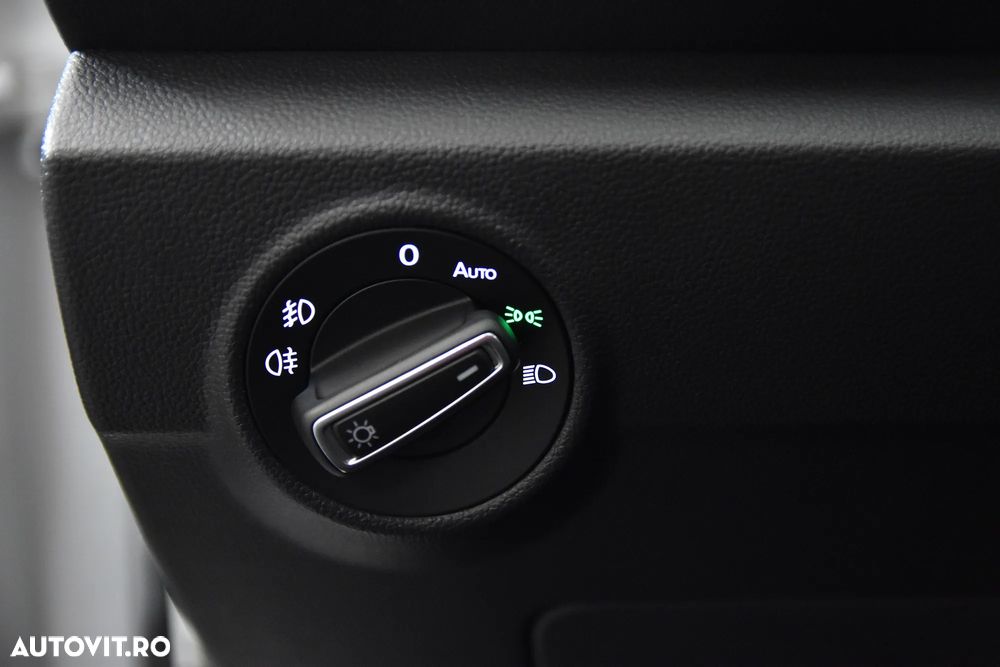 Volkswagen T-Roc - 15