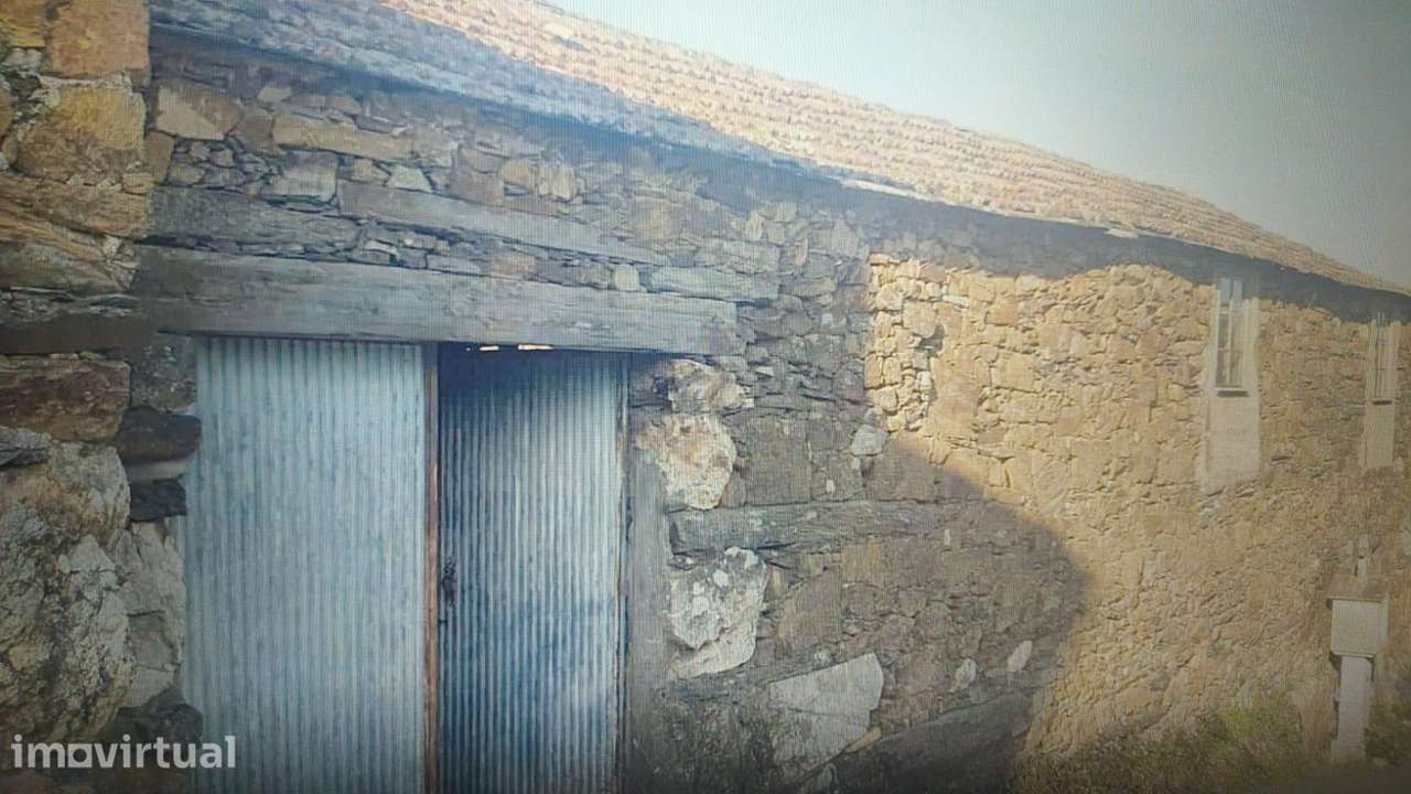 Moradia T5 Isolada em Castelo de Paiva - Grande imagem: 5/8
