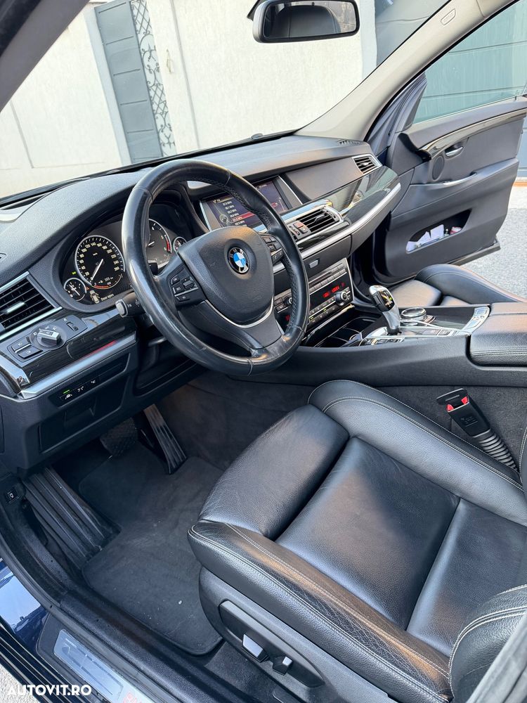 BMW Seria 5 530d xDrive - 10