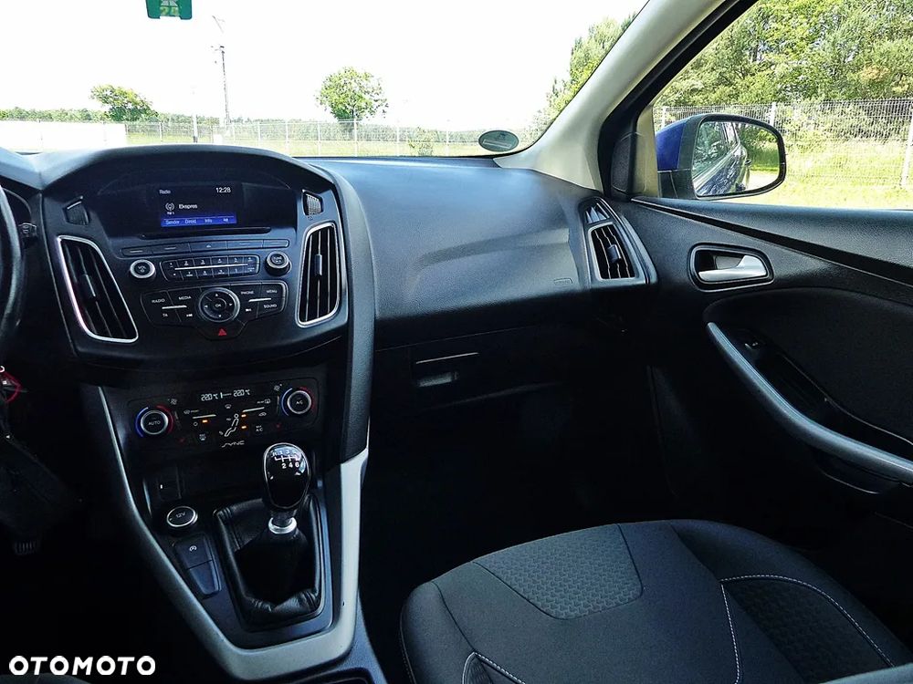 Ford Focus 1.0 EcoBoost Edition - 37