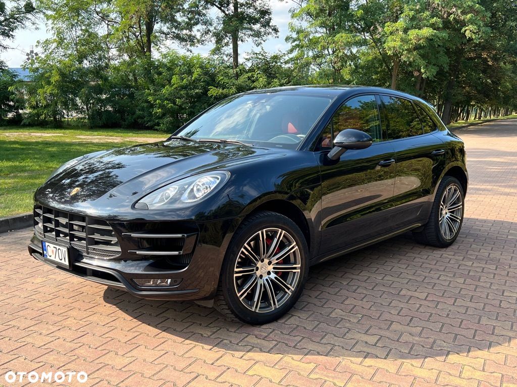 Porsche Macan Turbo - 1