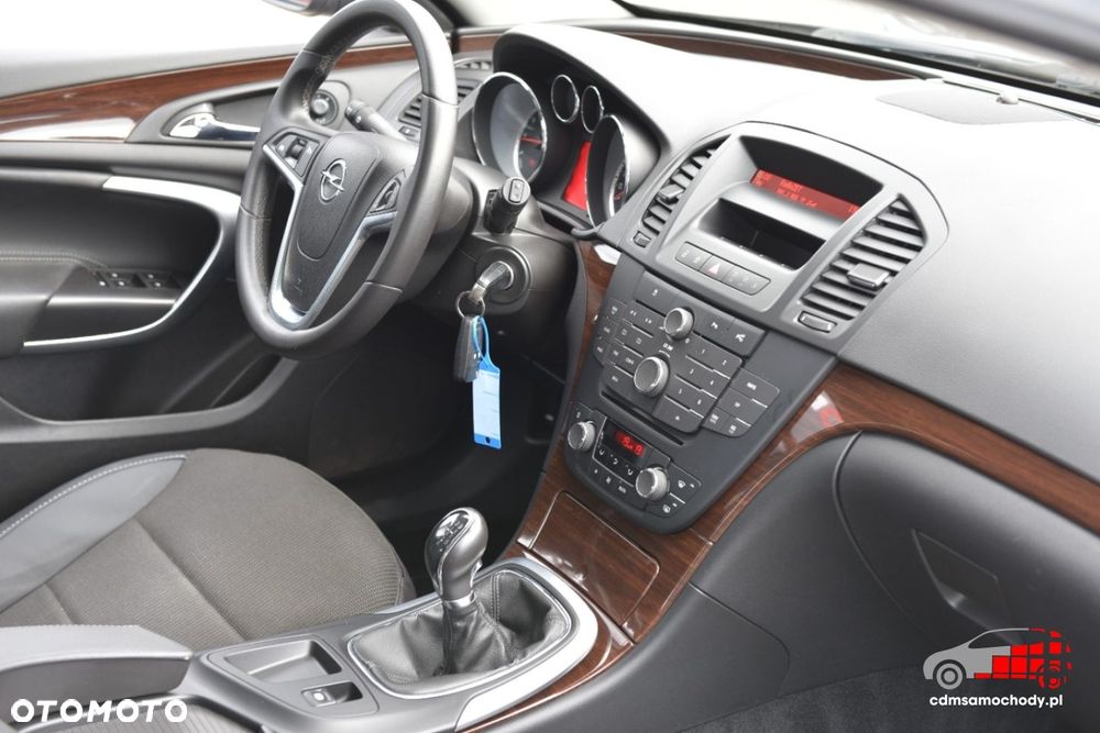 Opel Insignia - 25