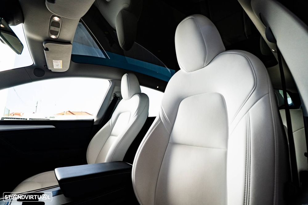 Tesla Model Y Long Range Tração Integral - 19