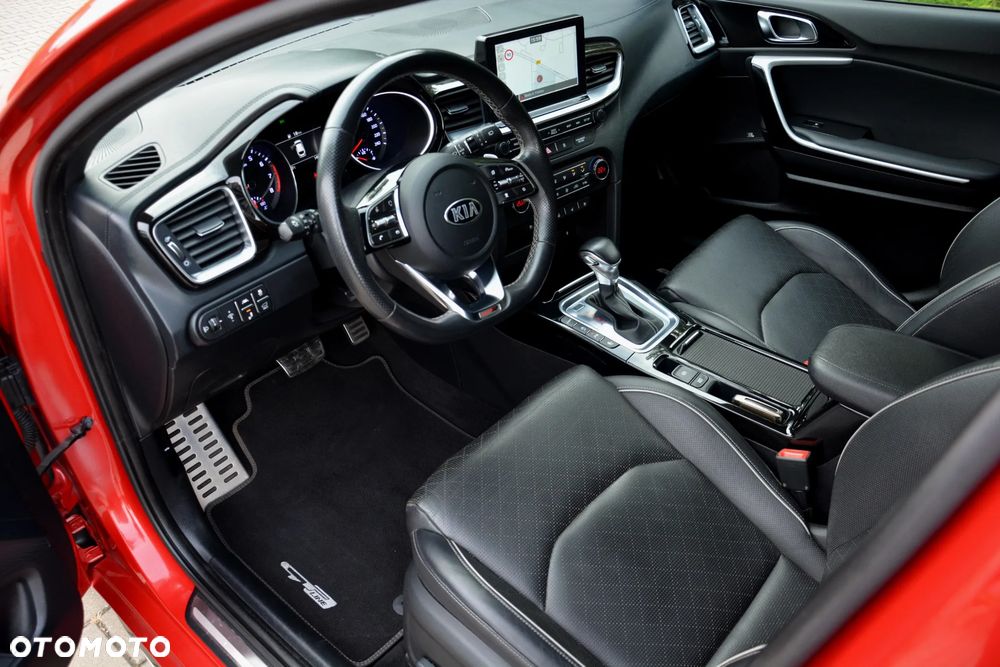 Kia ProCeed 1.4 T-GDI DCT7 OPF GT LINE - 22