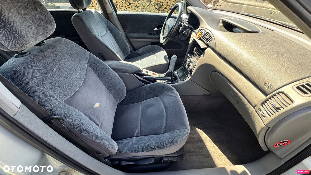 Renault Laguna 1.8 RXE - 3