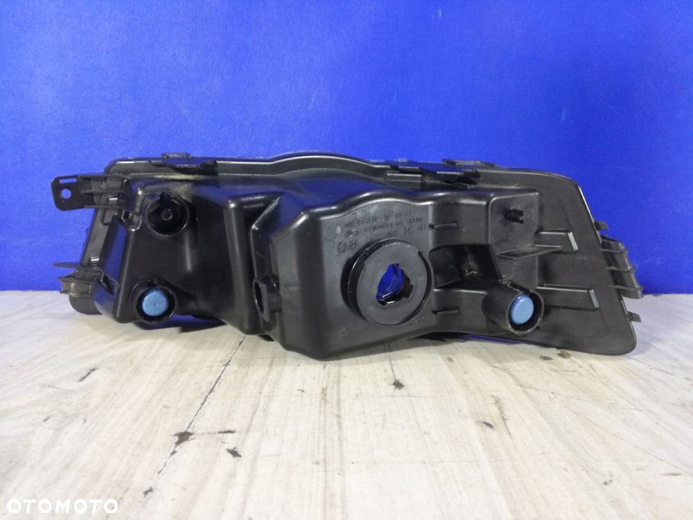 skoda octavia iii 3 5e halogen lampa przeciwmgielna prawa 5e0941701 - 2
