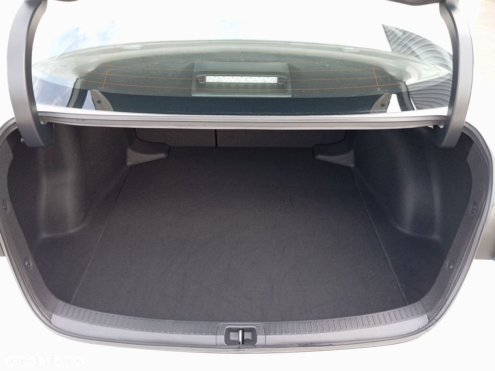 Toyota Corolla 1.8 Hybrid Comfort - 21