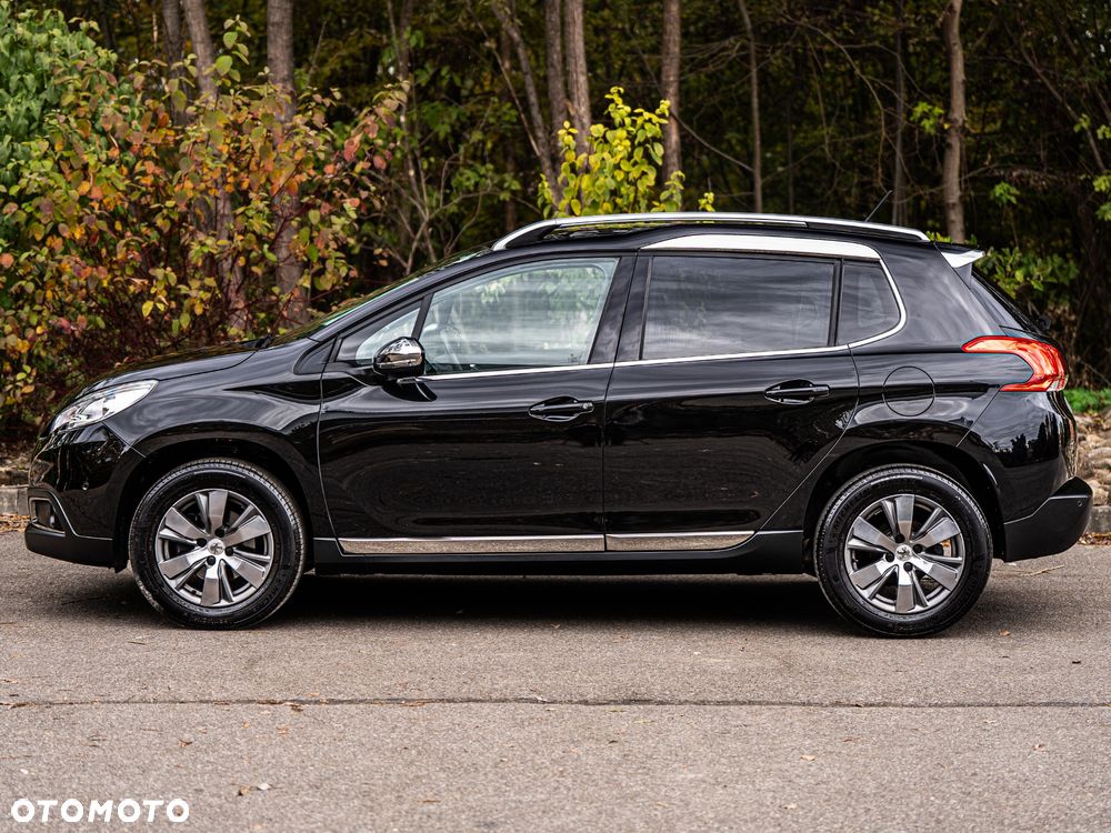 Peugeot 2008 1.2 Pure Tech Allure S&S - 7