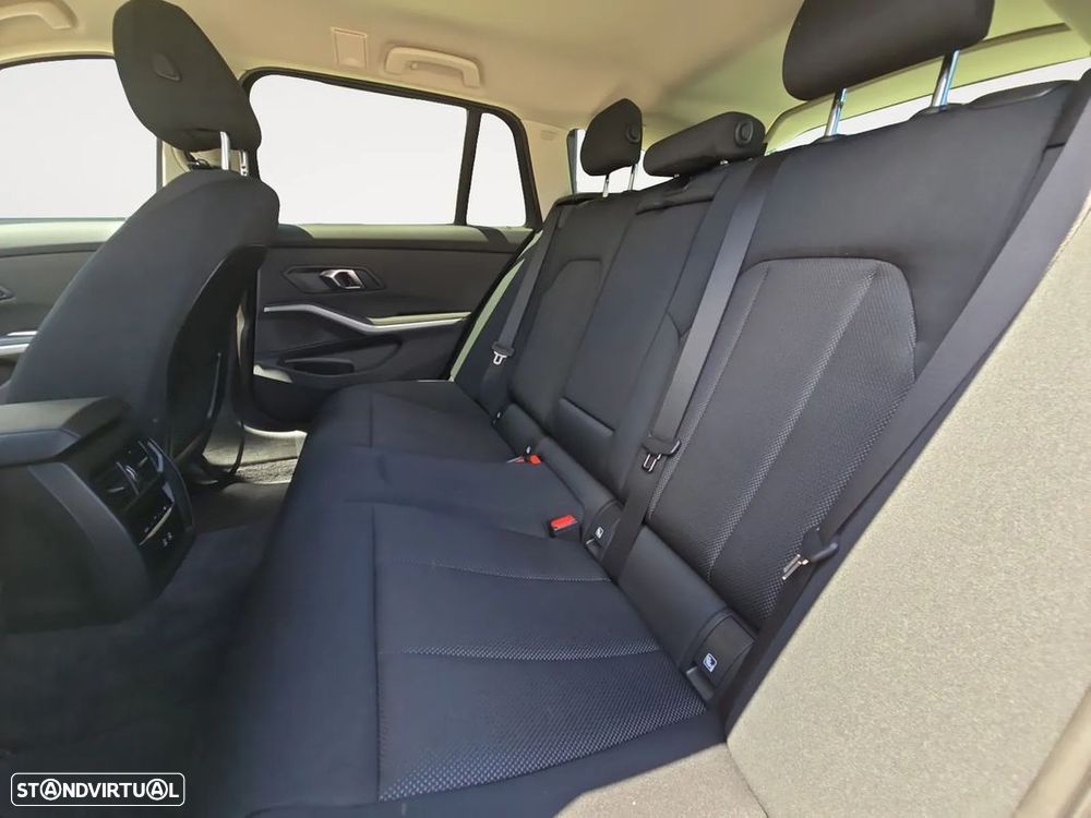 BMW 320 e Touring Corporate Edition Auto - 15