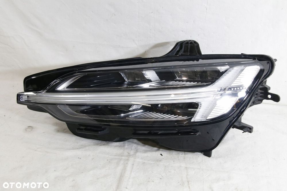 reflektor lampa mid full led europa oryginał volvo s60 3 v60 ii 2 2018-2024 - 1