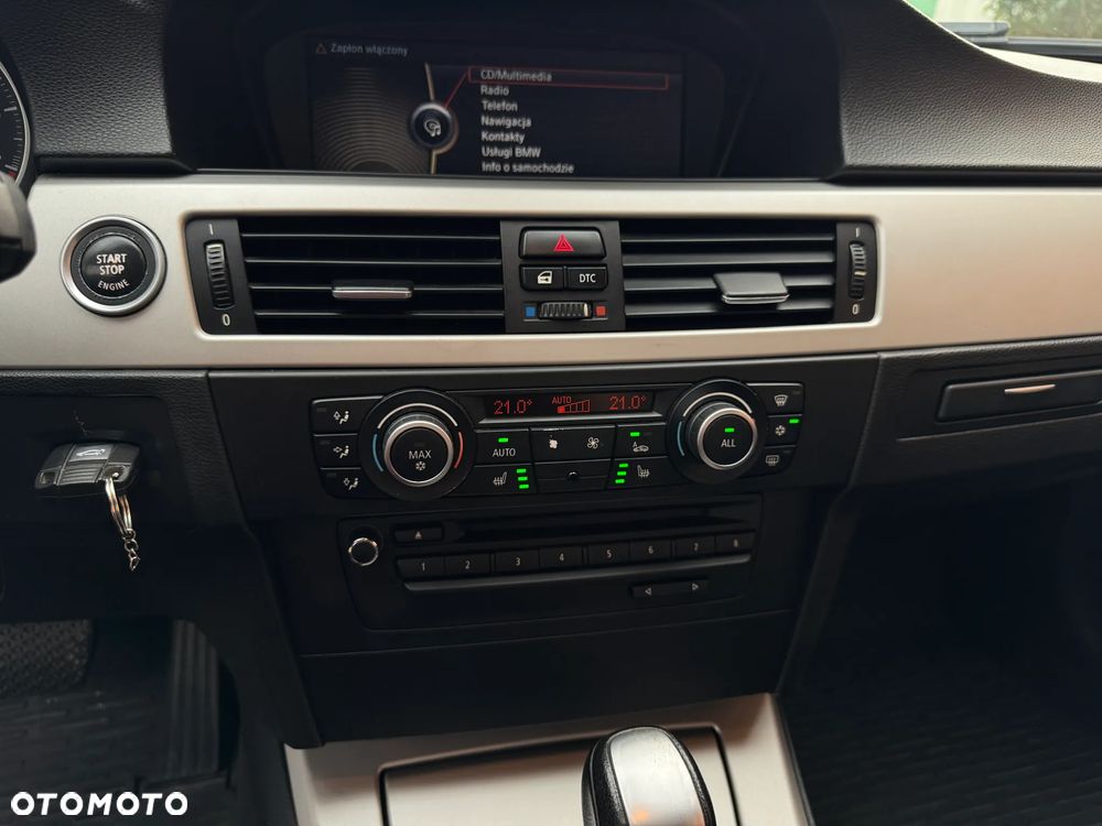 BMW Seria 3 320i Edition Exclusive - 14