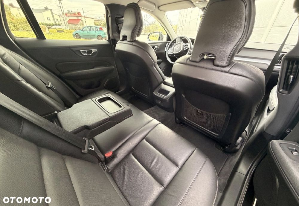 Volvo V60 D4 Momentum - 9