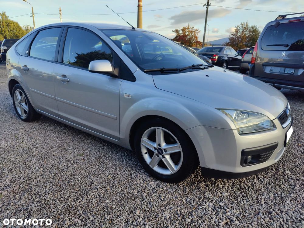 Ford Focus 1.6 Ghia - 18