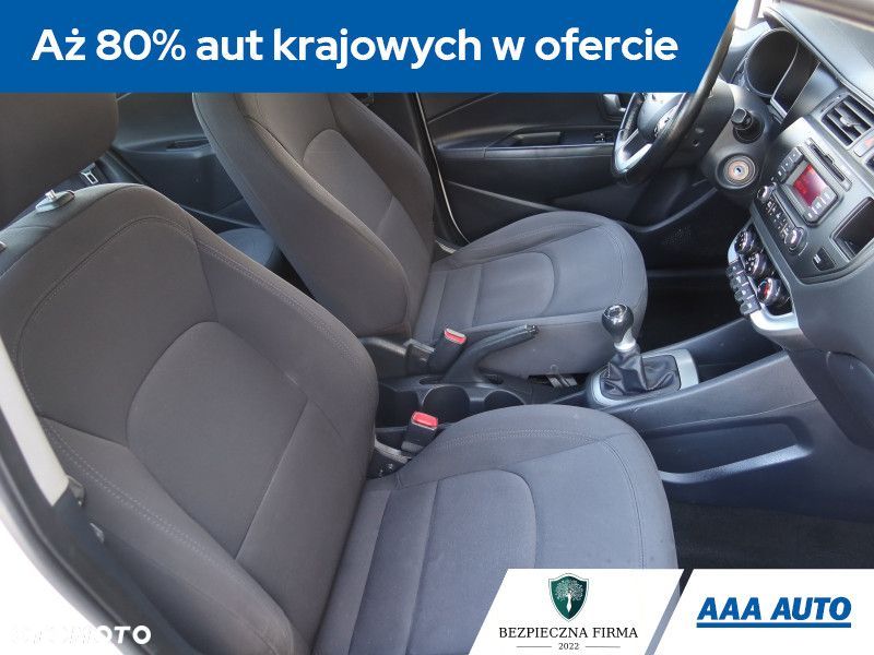 Kia Rio - 11