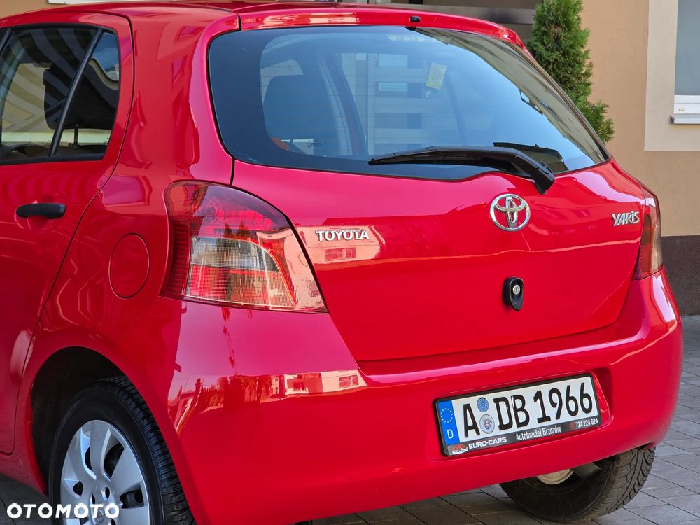 Toyota Yaris 1.3 VVT-i Sol - 24