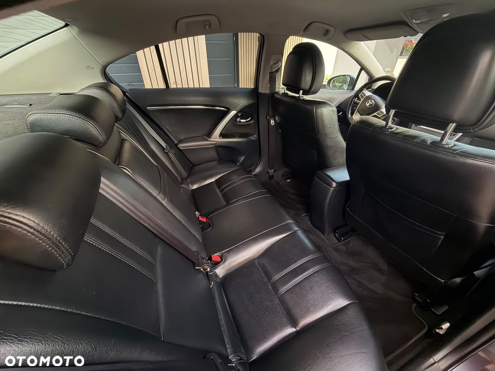 Toyota Avensis - 9
