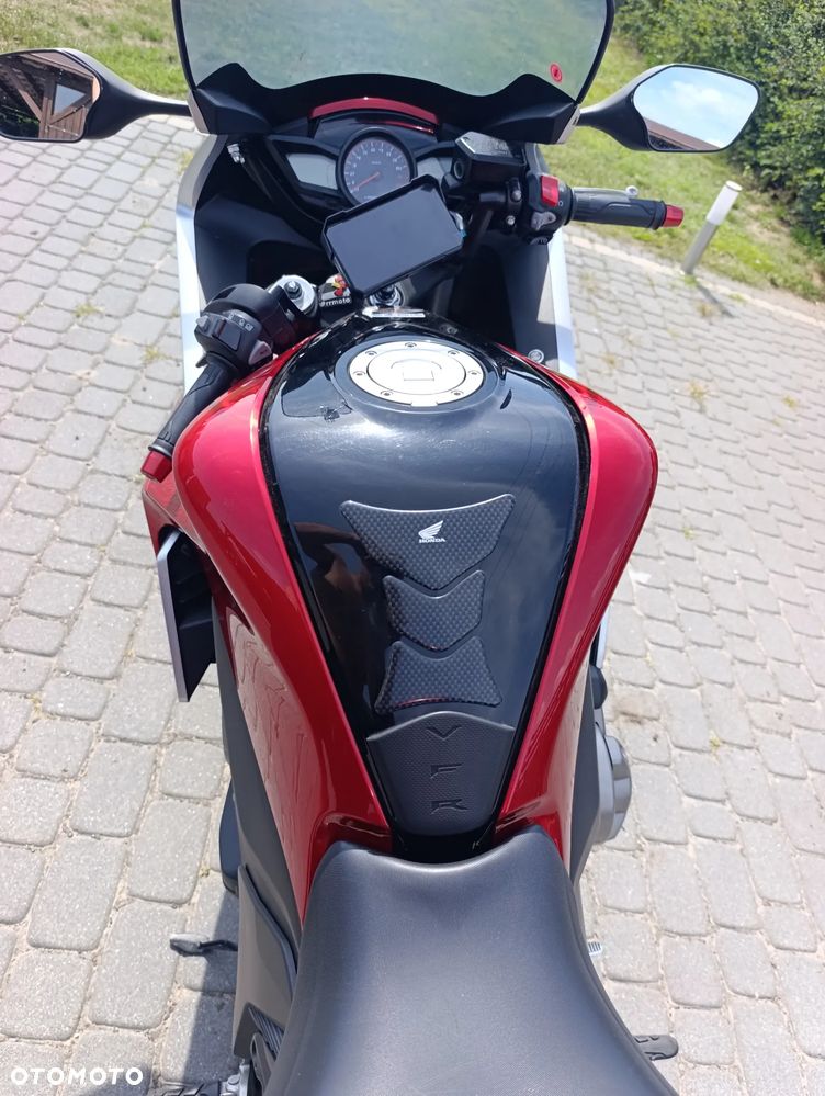 Honda VFR - 15