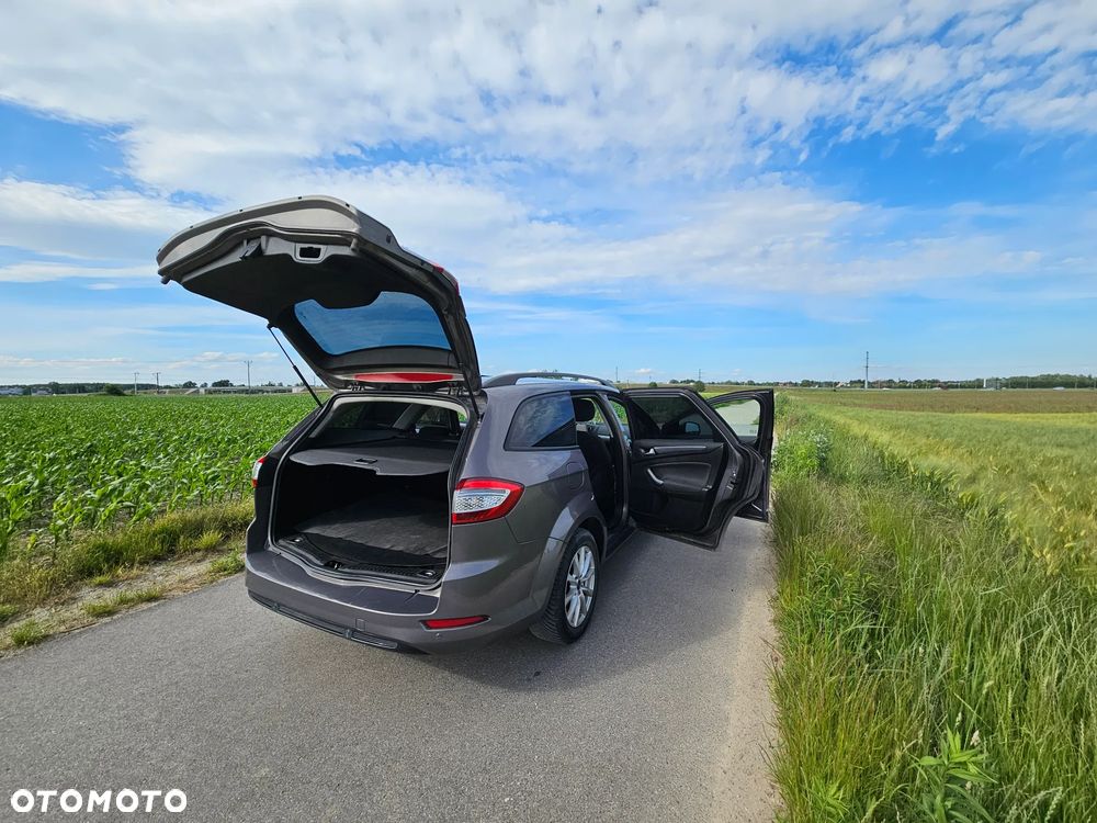 Ford Mondeo 2.0 TDCi Ghia - 5