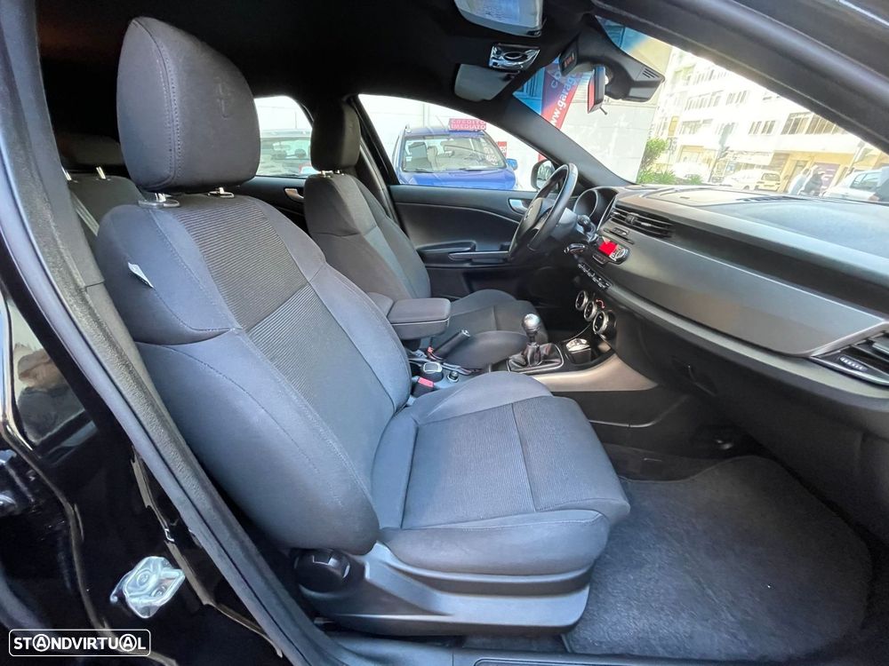 Alfa Romeo Giulietta 1.6 JTDm Veloce - 15