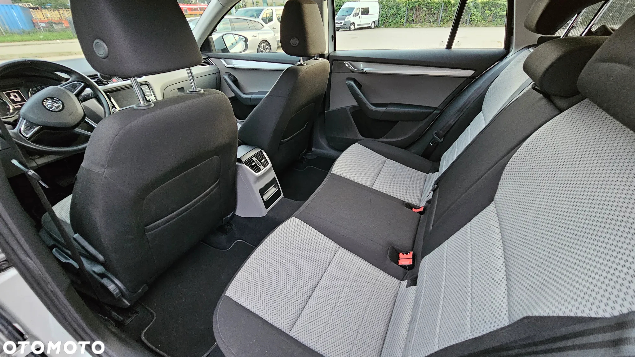 Skoda Octavia 1.8 TSI Ambition DSG - 7
