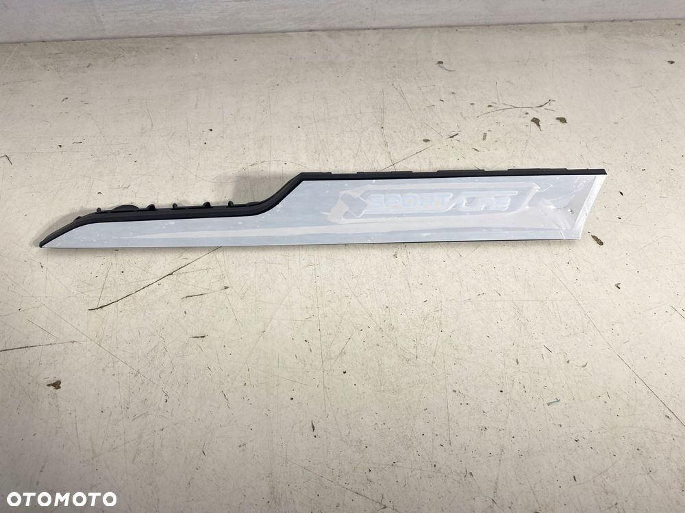 listwa błotnika lewy przód skoda enyaq iv eu - 1