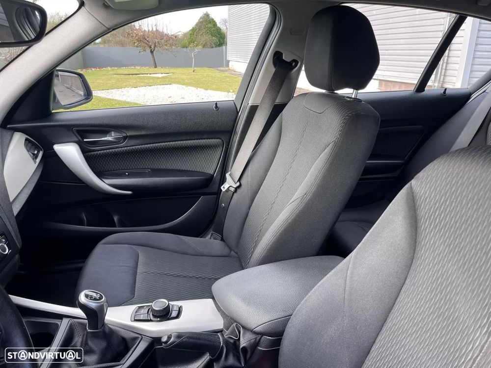 BMW 116 d Sport Line - 27