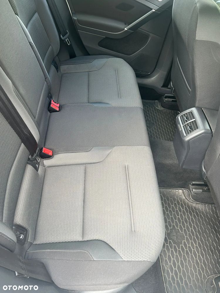 Volkswagen Golf - 14