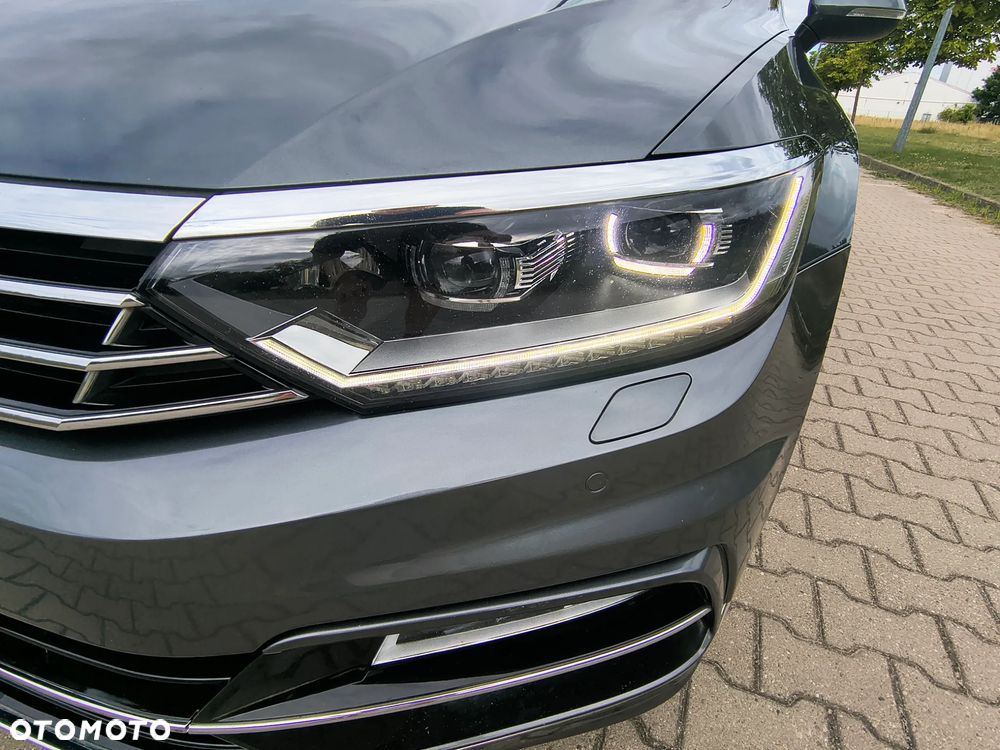 Volkswagen Passat 2.0 TDI SCR (BlueMotion Technology) Comfortline - 11