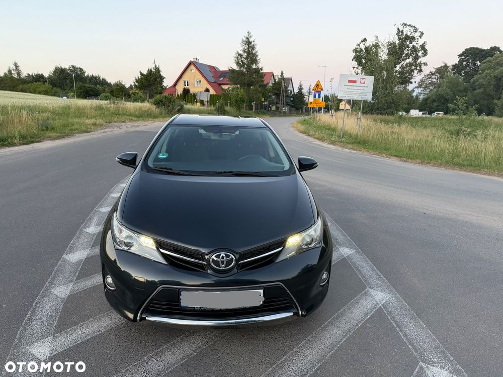 Toyota Auris 2.0 D-4D Dynamic - 2