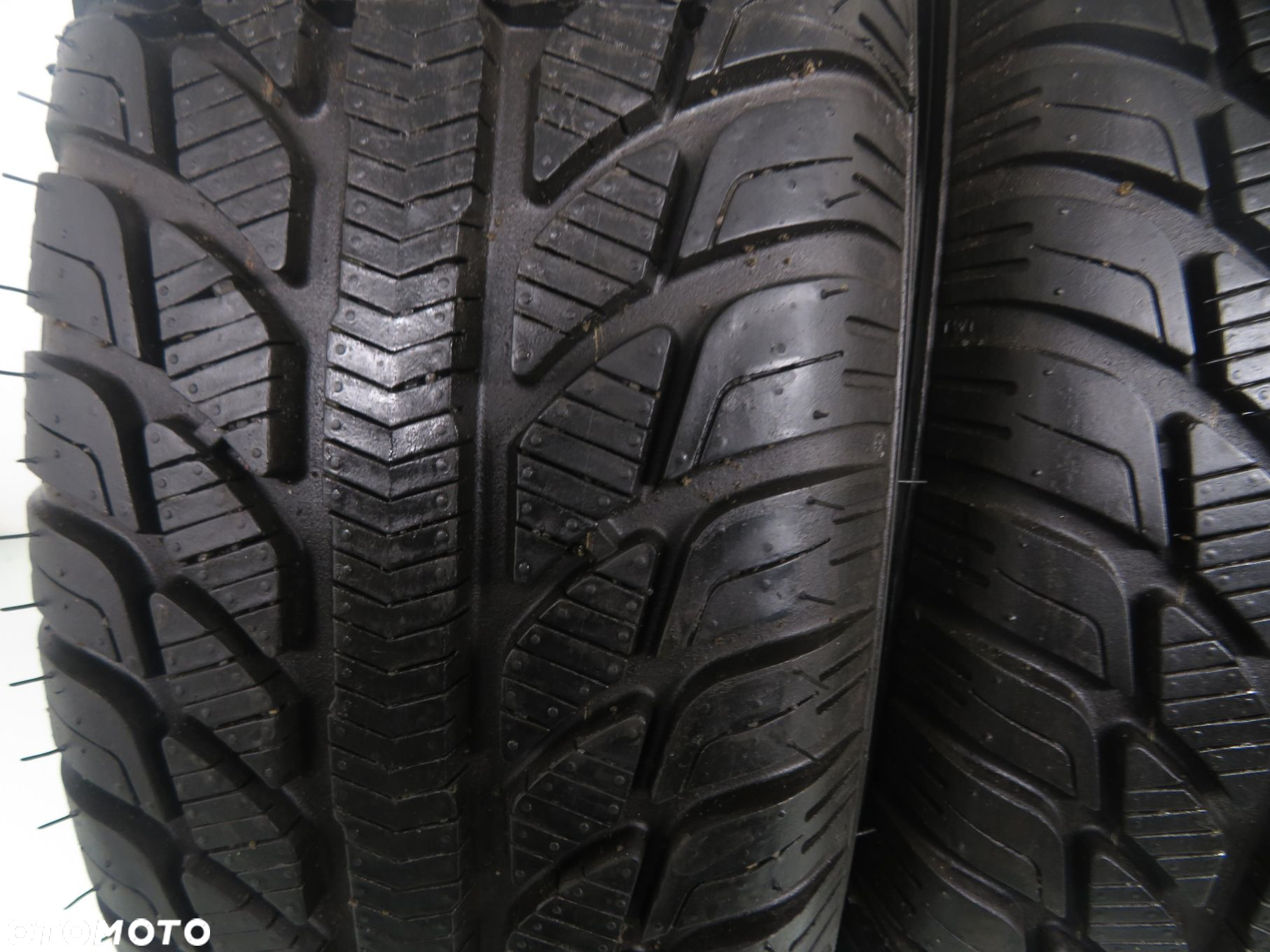 2x 185/65 R15 OPONY CAŁOROCZE BIEŻNIKOWANE Targum Seasoner 88T - 8