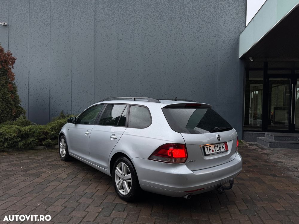 Volkswagen Golf - 27