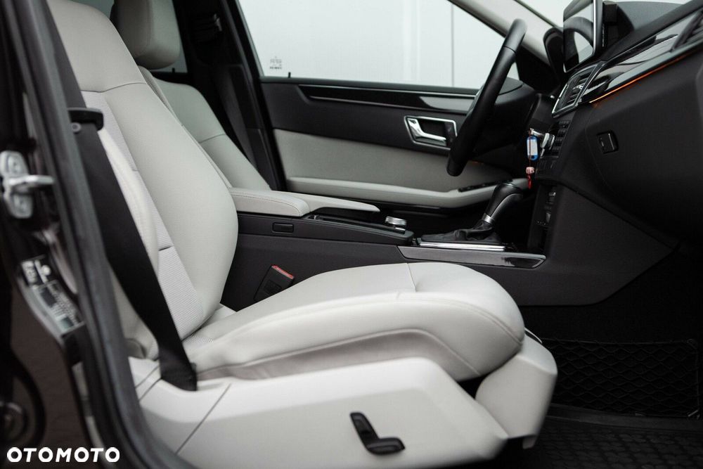 Mercedes-Benz Klasa E - 25