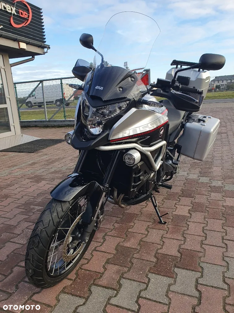 Honda VFR - 2