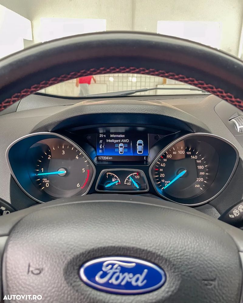 Ford Kuga 2.0 TDCi 4WD ST-Line - 8