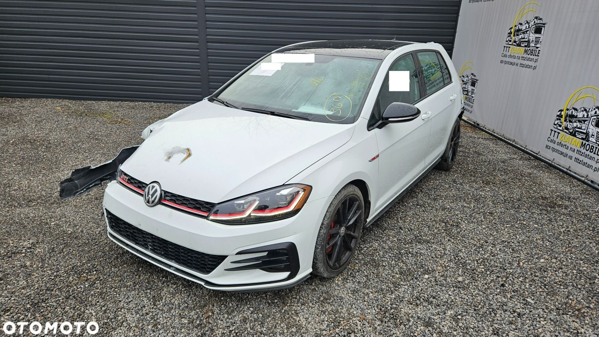 Volkswagen Golf - 1