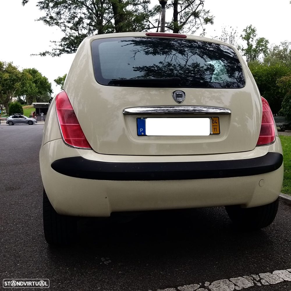 Lancia Ypsilon 1.3 M-jet Platino 4 - 4