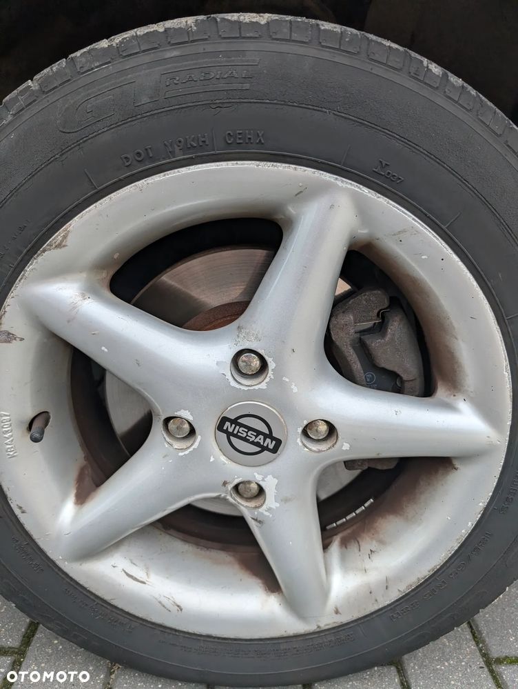 Nissan Almera 1.5 Base - 17