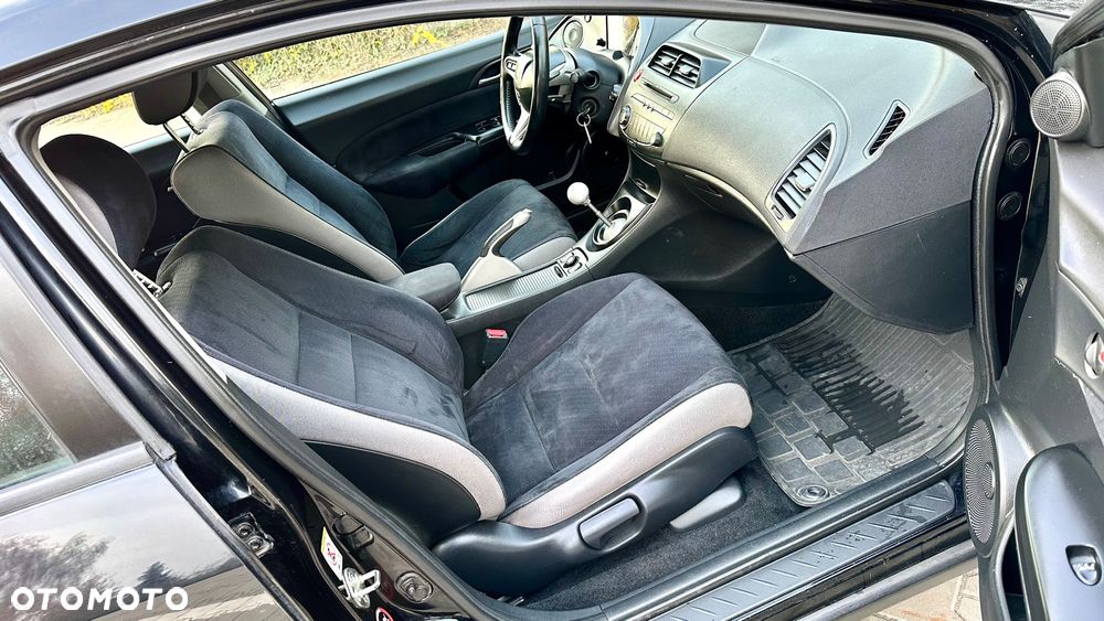 Honda Civic 1.8 Comfort - 17