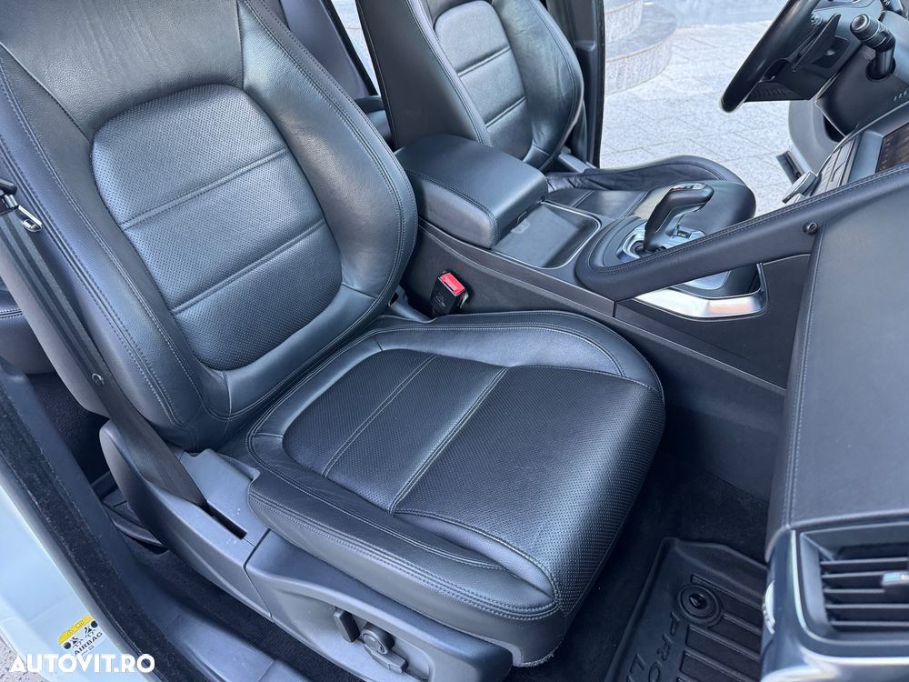 Jaguar F-Pace 20d Aut. R-Sport - 16