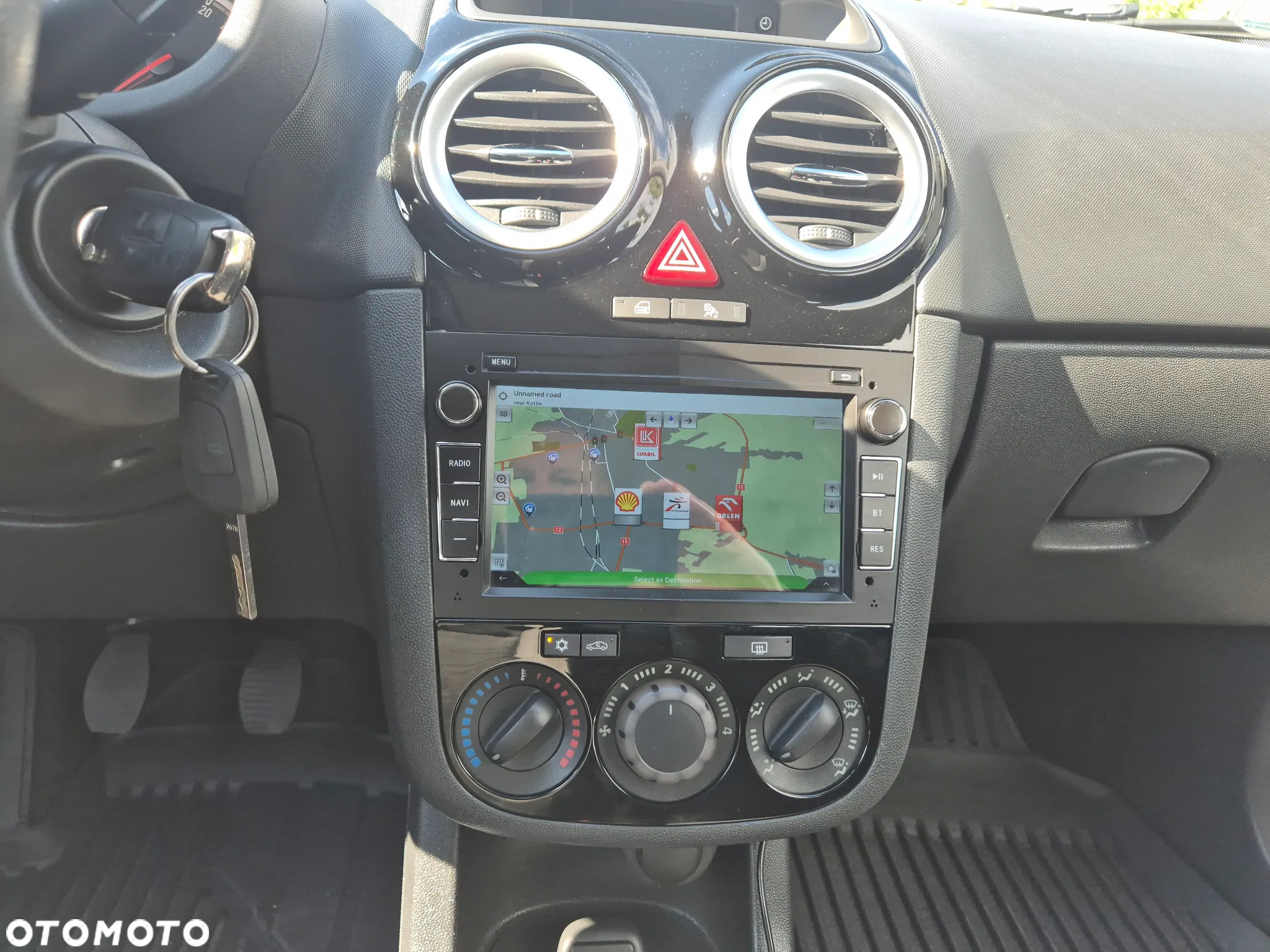 Opel Corsa 1.4 16V Navi - 9