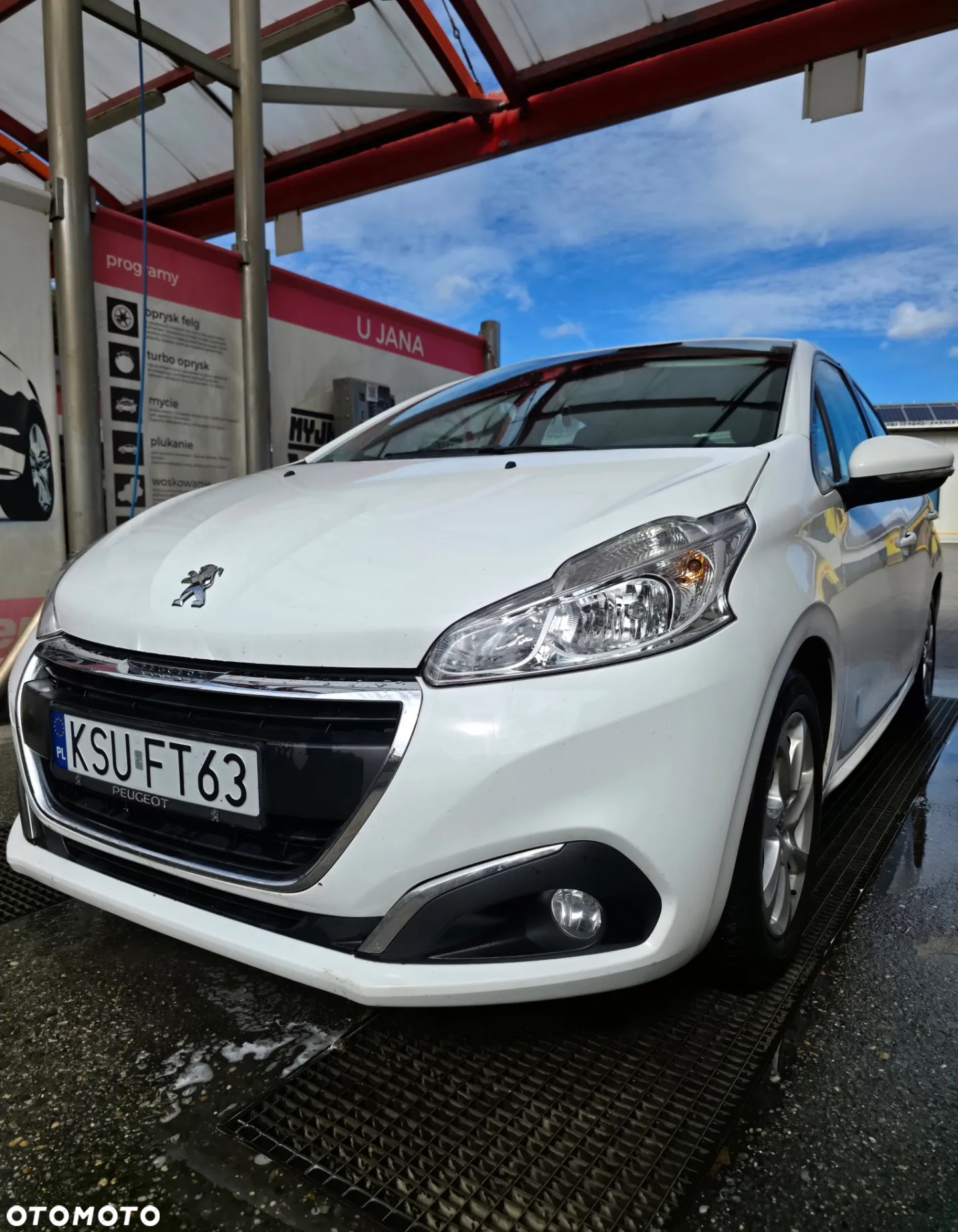 Peugeot 208 1.6 BlueHDi Allure S&S - 7