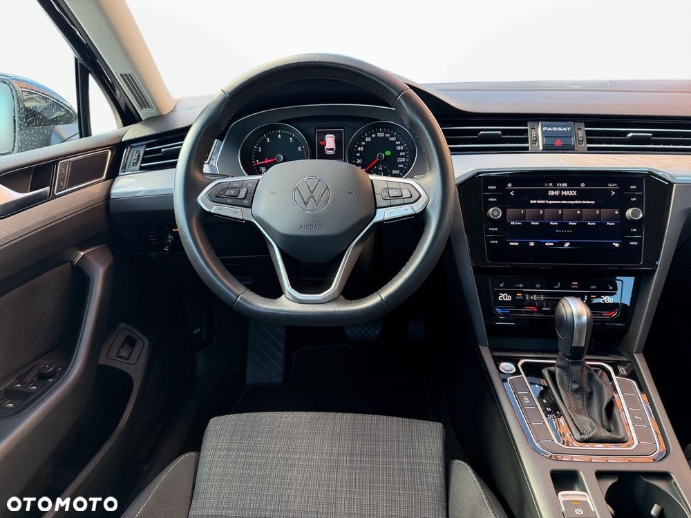 Volkswagen Passat - 20