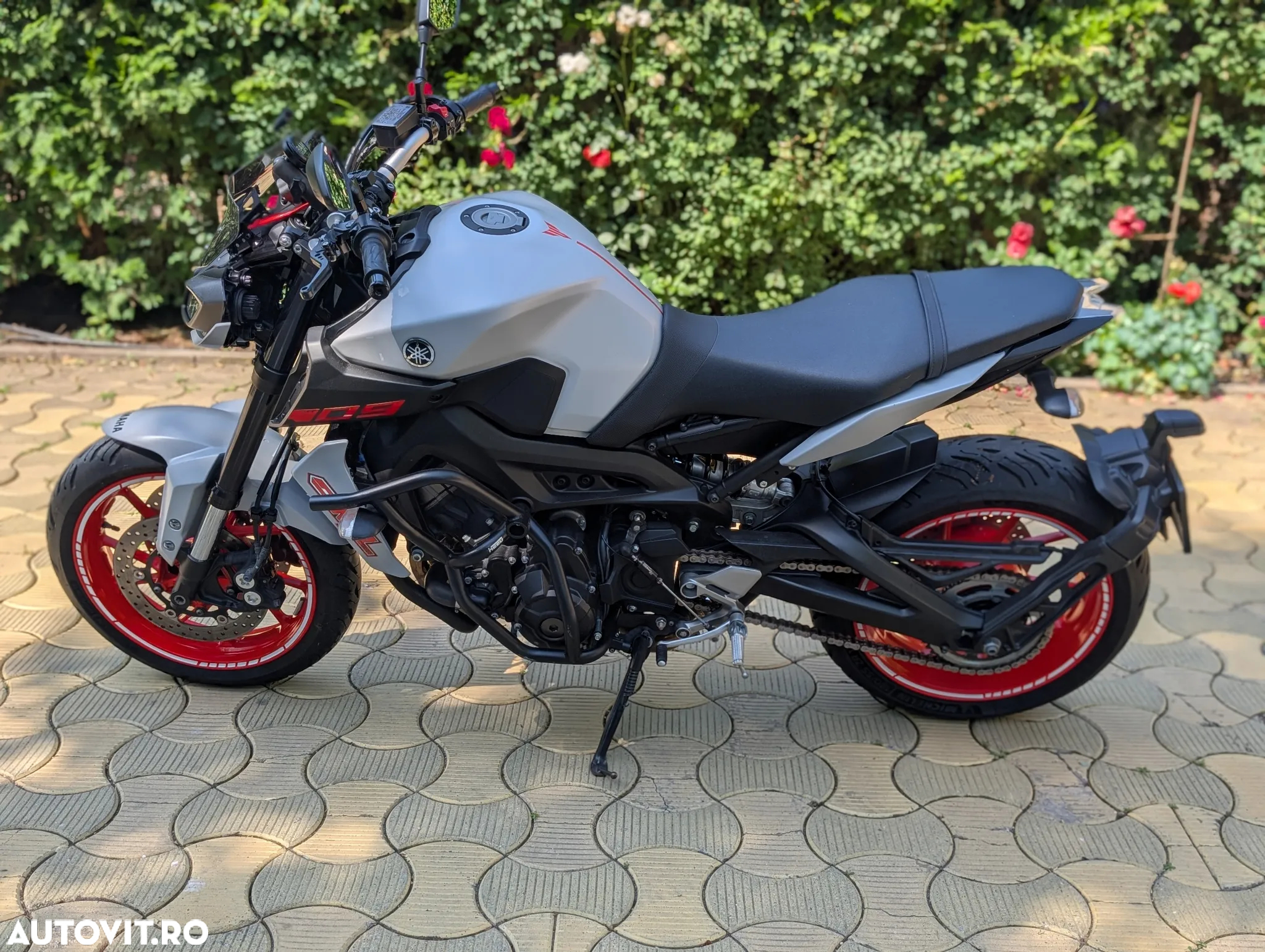 Yamaha MT-09 - 2