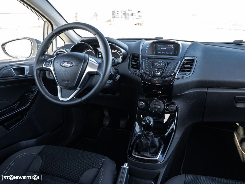 Ford Fiesta 1.0 Ti-VCT Titanium - 24