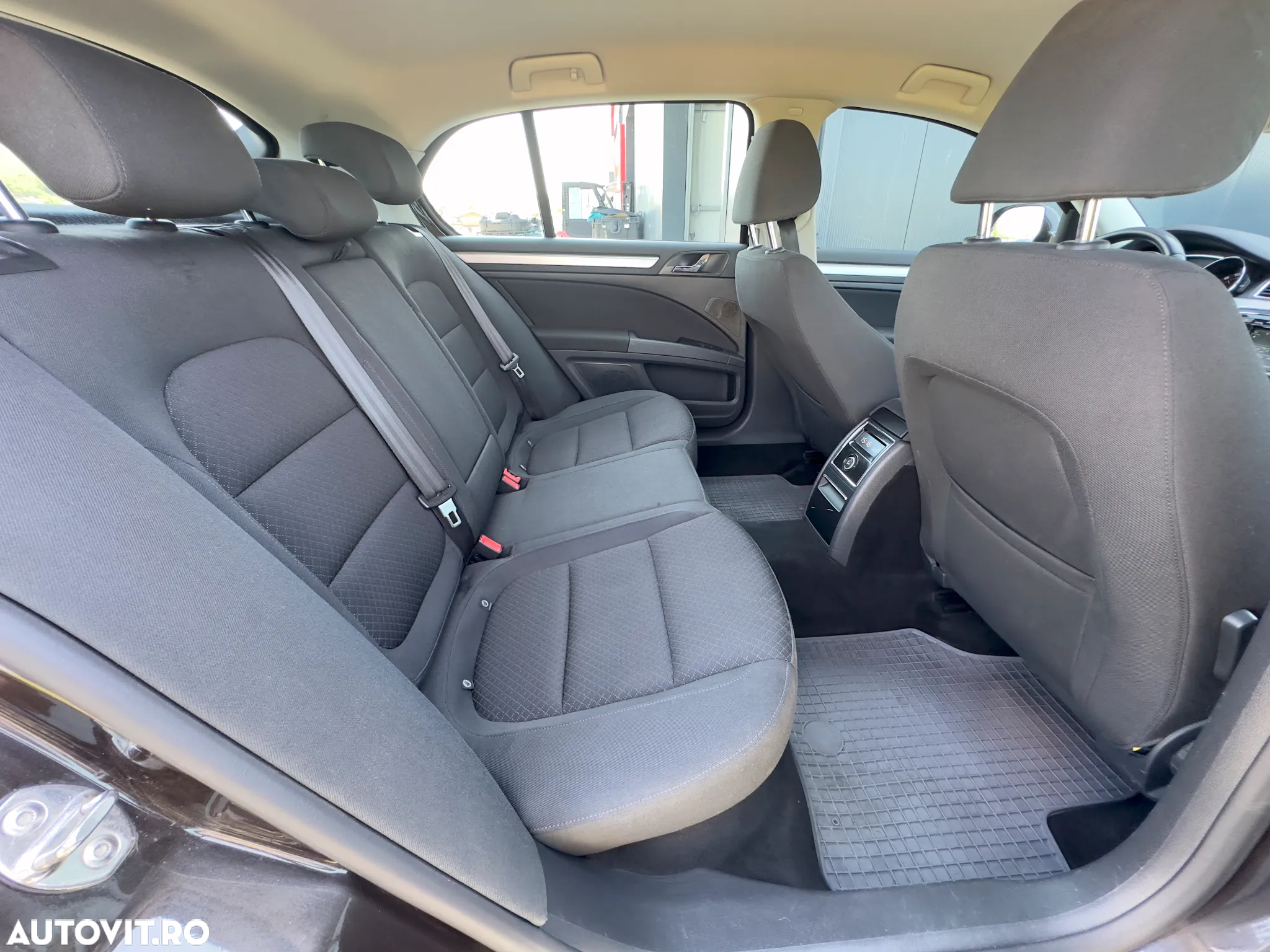 Skoda Superb 2.0 TDI Comfort DSG - 16