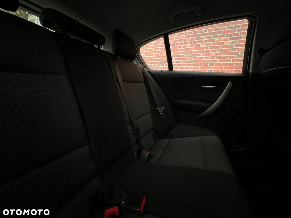 BMW Seria 1 116i - 20