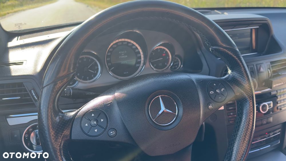 Mercedes-Benz Klasa E 220 CDI BlueEff - 13
