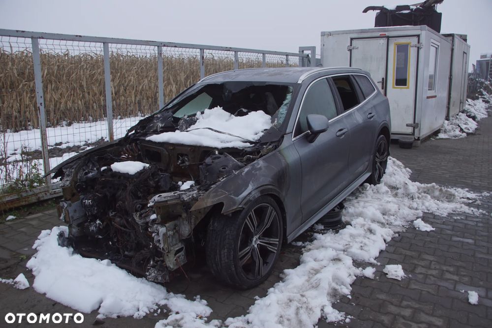 Auto na części - Volvo V60 II 2.0 T6 310 KM B4204T29 TG-81SC 714 2019R Drzwi Klapa Lampa Zderzak Lusterko Szyba Felga Ćwiartka Deska Kokpit Sterownik Moduł Czujnik - 1